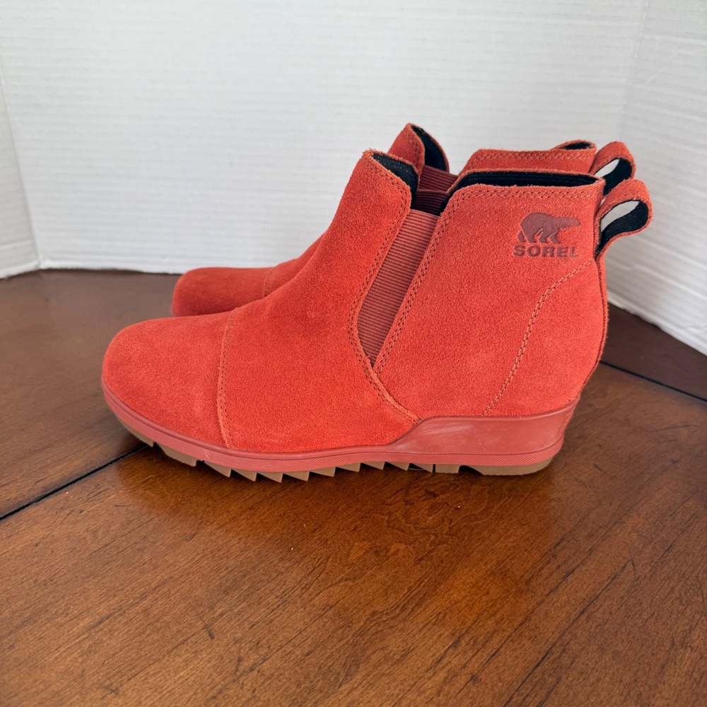 Sorel Evie Chelsea Suede Wedge Boots Orange Red Womens 8.5